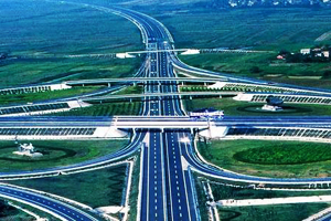 <em>課程標(biāo)準(zhǔn)</em>：<em>道路</em><em>與</em><em>橋梁</em><em>工程技術(shù)</em><em>專業(yè)</em>《<em>路橋</em><em>工程</em>測(cè)量技術(shù)》<em>課程標(biāo)準(zhǔn)</em>
