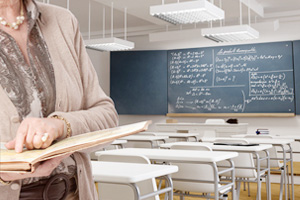 <em>通</em><em>識</em><em>課</em>：《<em>大學</em><em>英語</em><em>II</em><em>一</em><em>機電工程</em><em>英語</em><em>一</em><em>項目</em>9：<em>Mechatronics</em> <em>Technology</em>：Warming-up & Listening》<em>課程</em><em>思</em><em>政</em><em>案例</em>