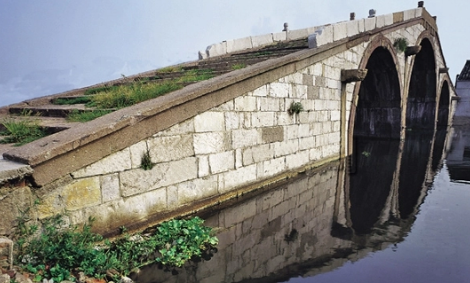 圬工橋—有良好<em>的</em>耐久性，抗沖擊能力強(qiáng)