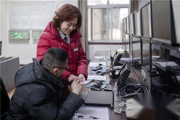 女<em>車站</em><em>值班員</em>楊媛媛<em>4</em>