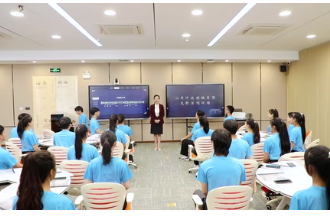 <em>微</em><em>課</em>：<em>音樂(lè)</em><em>表演</em><em>專(zhuān)業(yè)</em>《黃河流域民歌的演唱<em>訓(xùn)練</em>—河南民歌《編花籃》的新知講解》