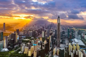 通識課：《<em>中國</em>歷史—第十三單元<em>中國</em>特色社會主義進入<em>新時代</em> 第31課<em>中國</em>特色社會主義<em>新時代</em>和全面建成小康社會（二）》<em>課程</em><em>思</em><em>政</em><em>案例</em>